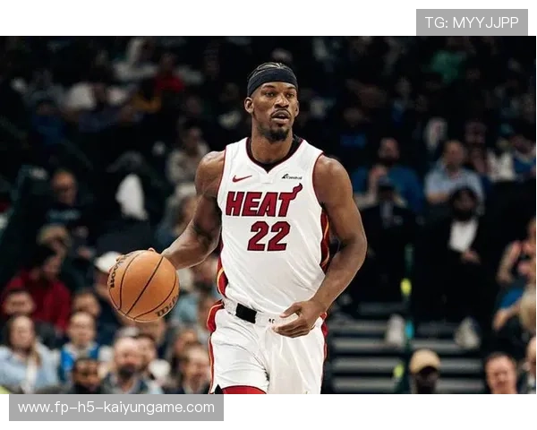 巴特勒急停跳投命中，热火稳住进攻输出