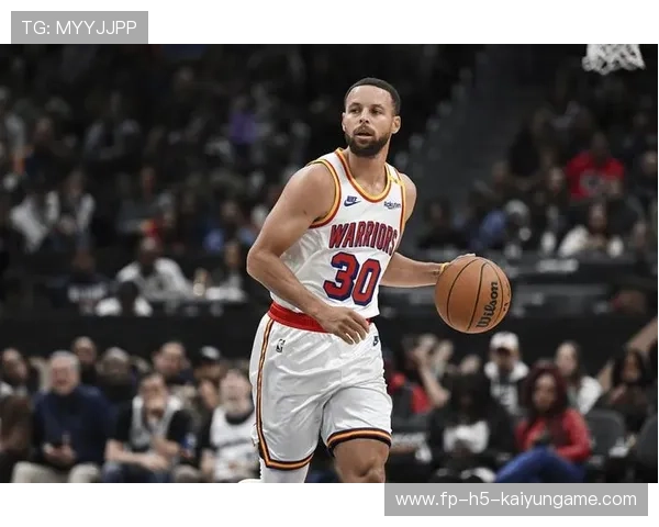 库里底线抛投落袋，勇士建立优势